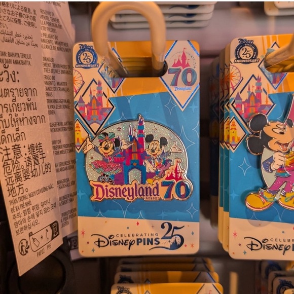 Disney Disneyland Resort 70th Anniversary Pin with Mickey & Minnie Mouse - Picture 12 of 13